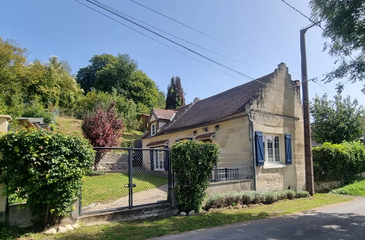 CHARMANTE MAISON PIERRES