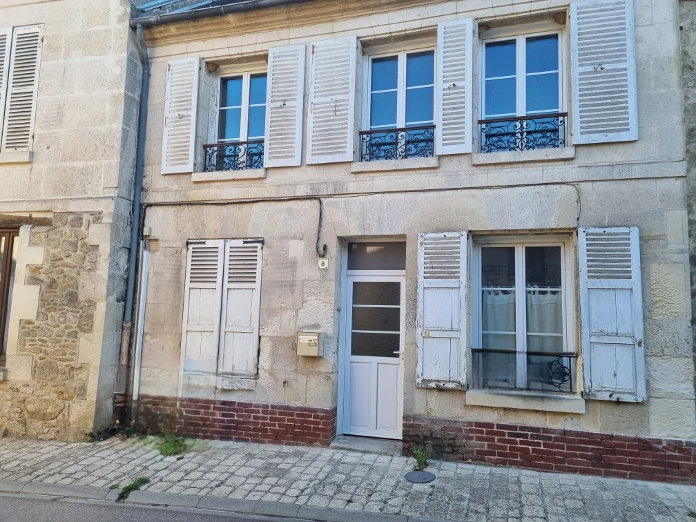 MAISON PIERRES A RENOVER