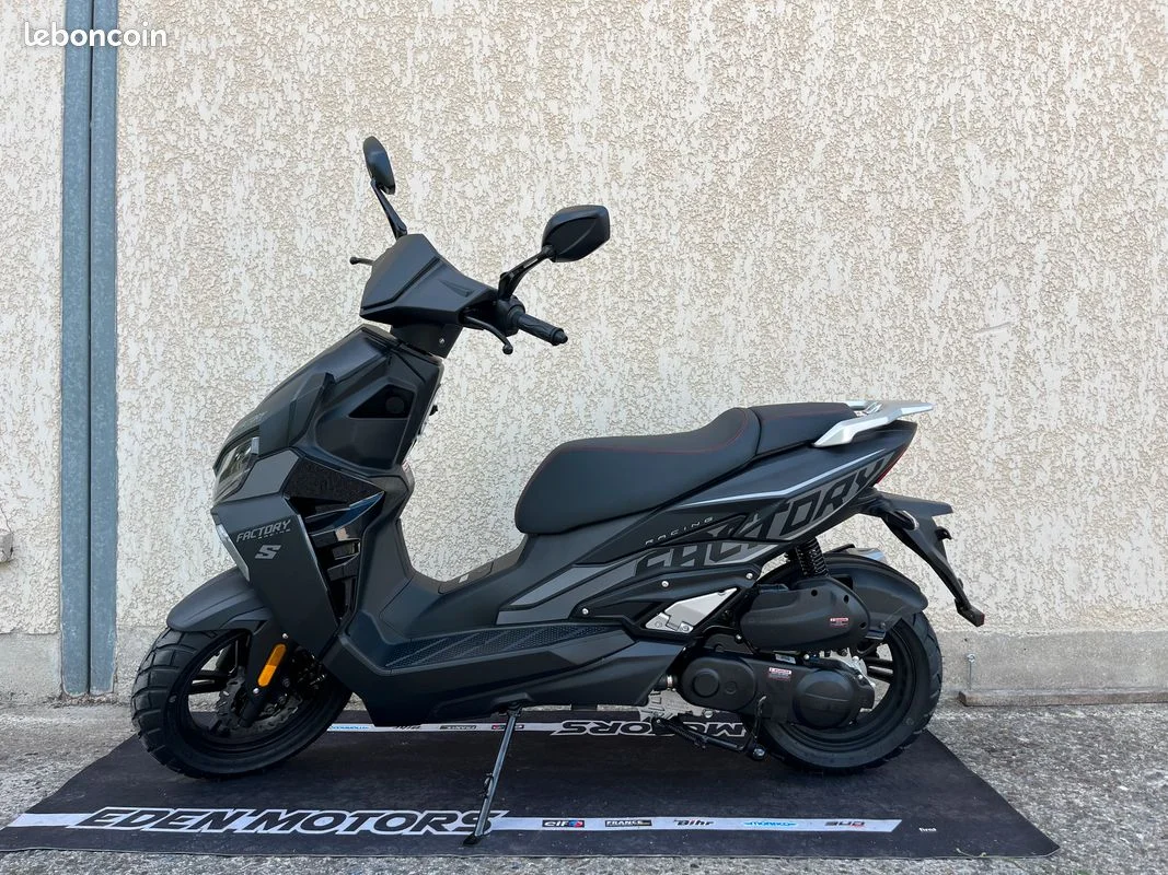 Scooter 50 Sherco Modèle Factory NEUF