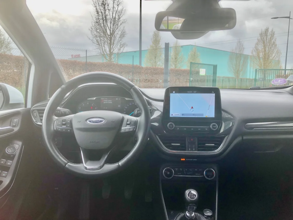 FORD FIESTA ACTIVE 125ch - Miniature 4