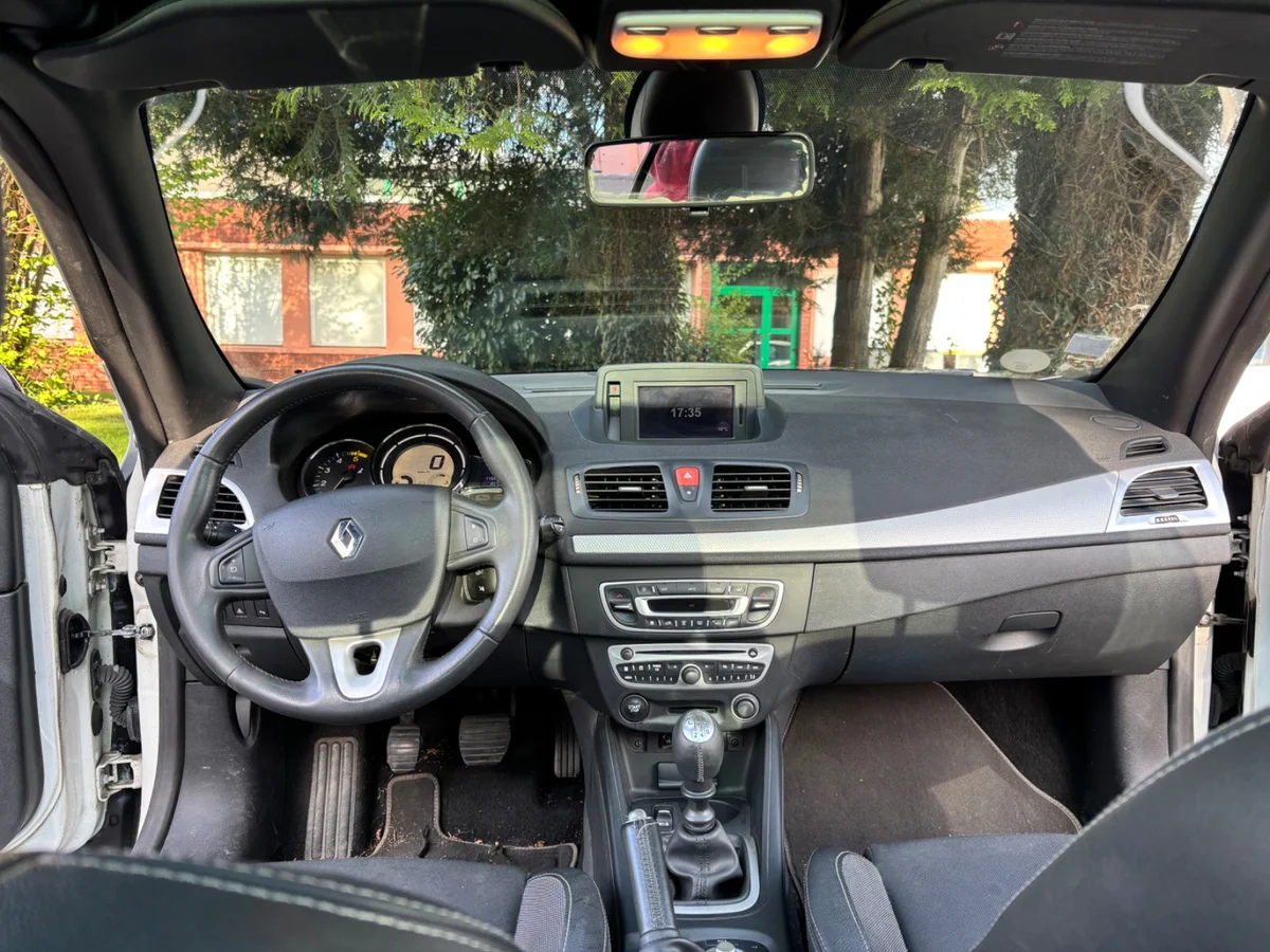 Renault Megane 3 CC - Miniature 3