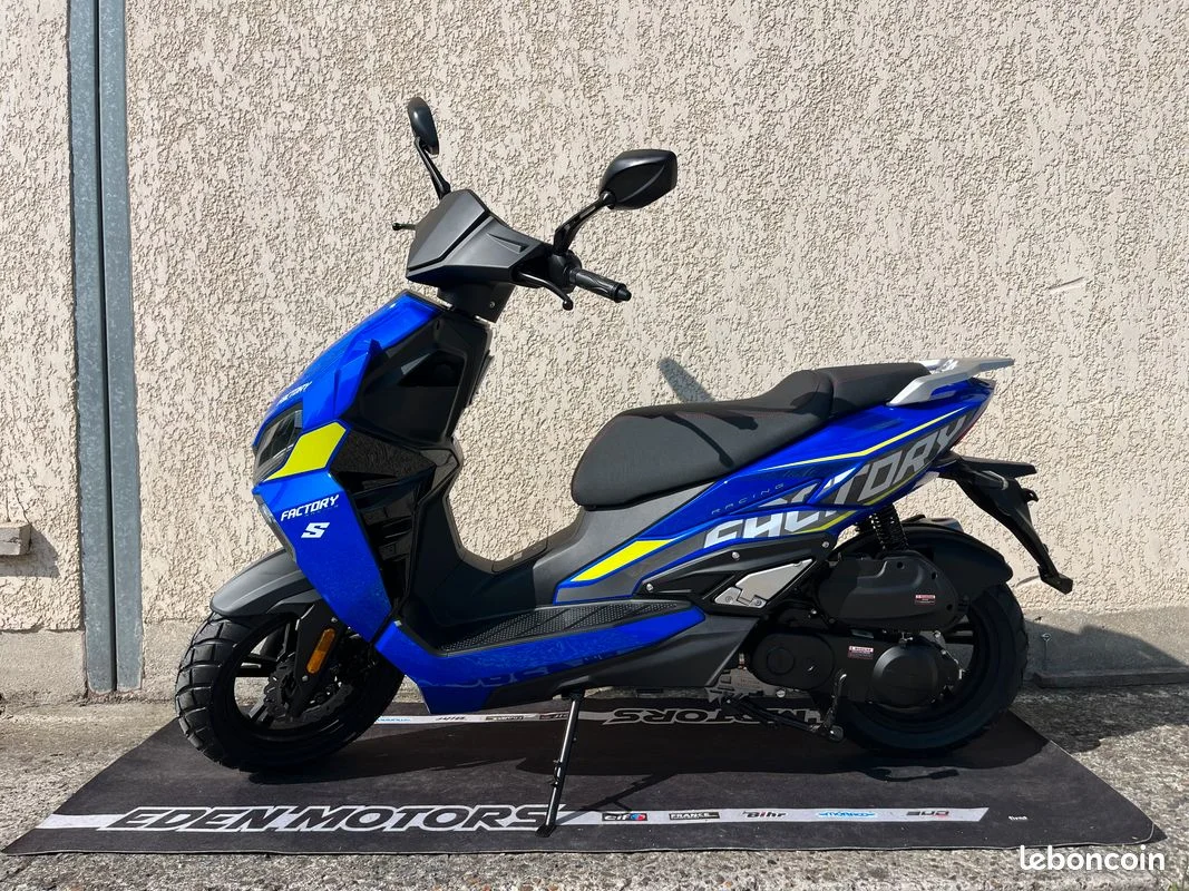Scooter 50 Sherco Modèle "Factory Racing Bleu"