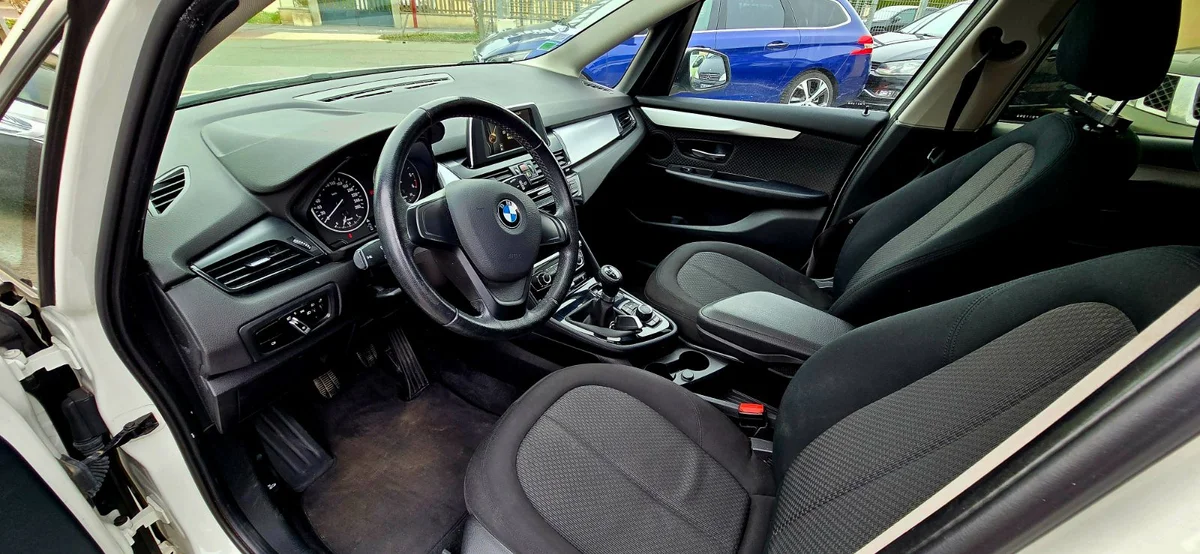 BMW SERIE 2 F46 214d Lounge GARANTIE 6 MOIS - Miniature 3