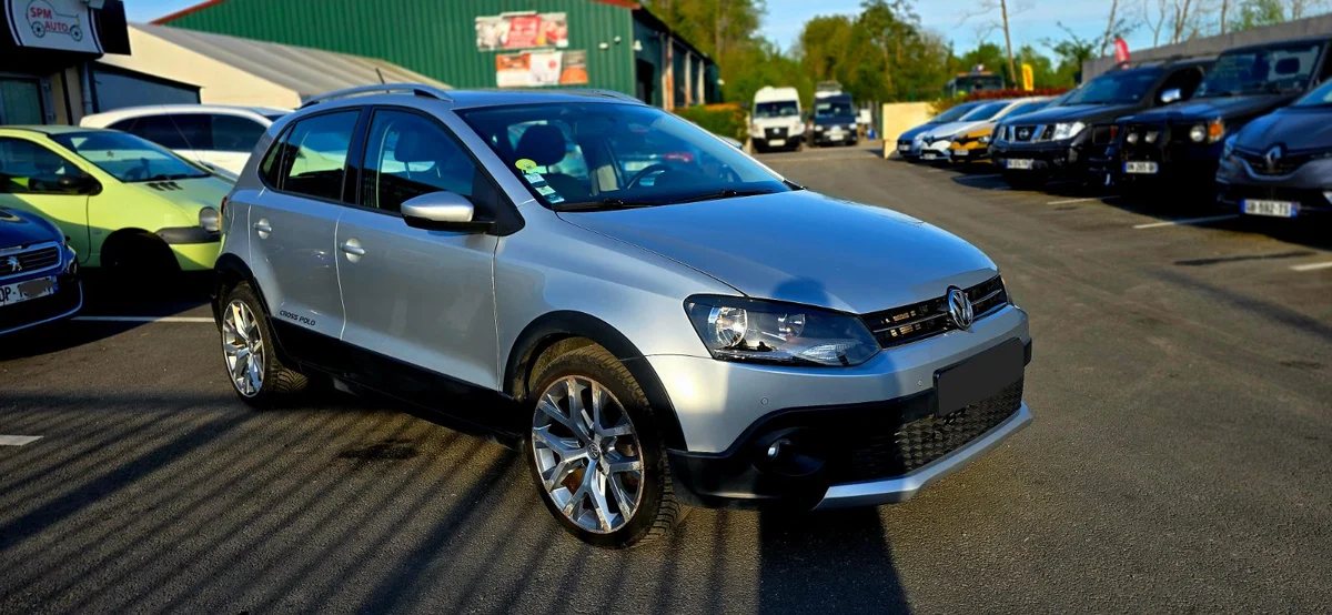 VOLKSWAGEN Polo Cross1.4 TDI Bluemotion 90 GARANTIE 6 MOIS - Miniature 5