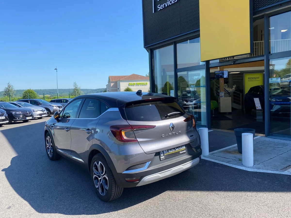 Renault Captur Hybrid 145 Techno - Miniature 3