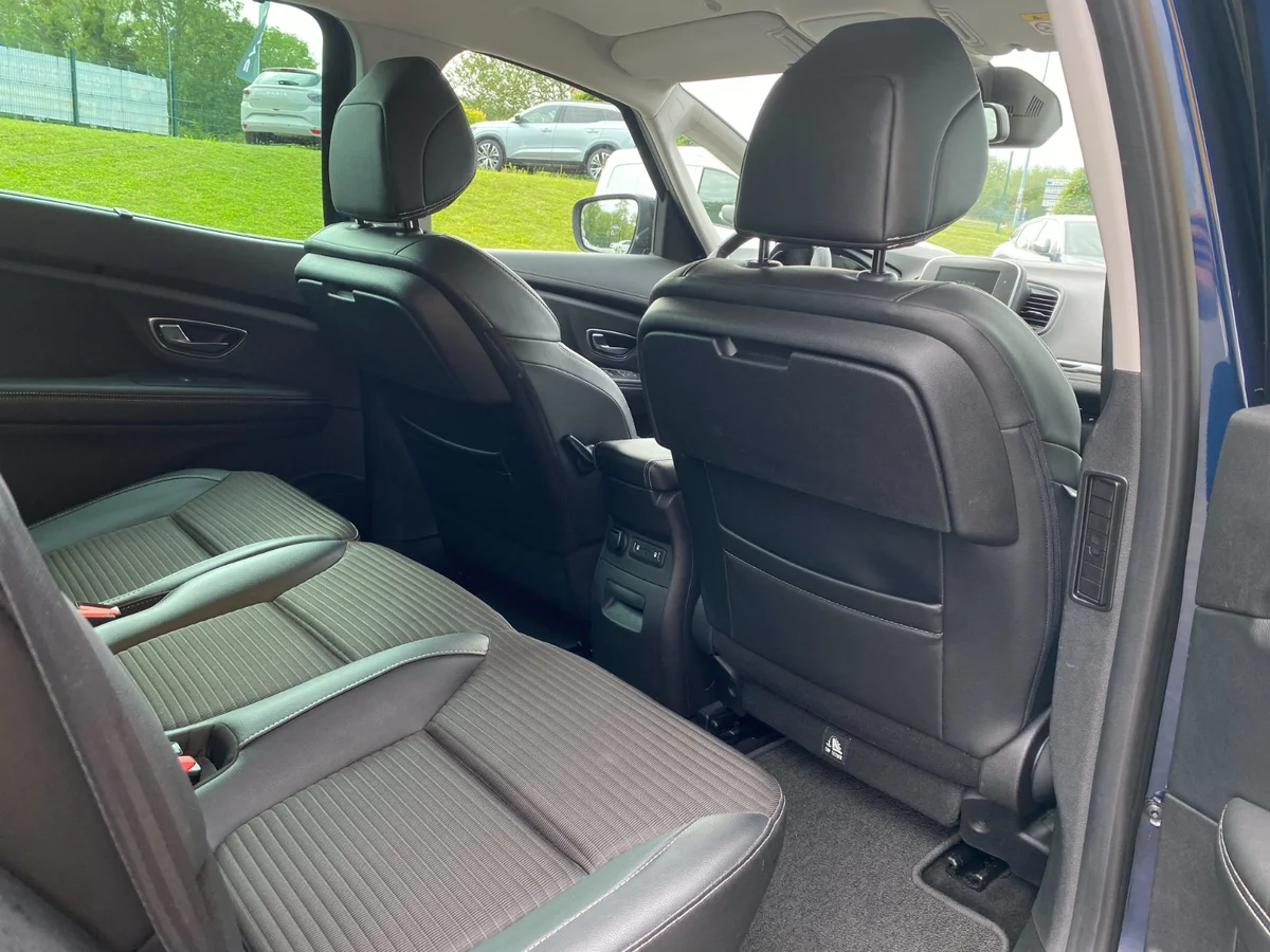Renault Scenic IV Tce 130 Intens - Miniature 5