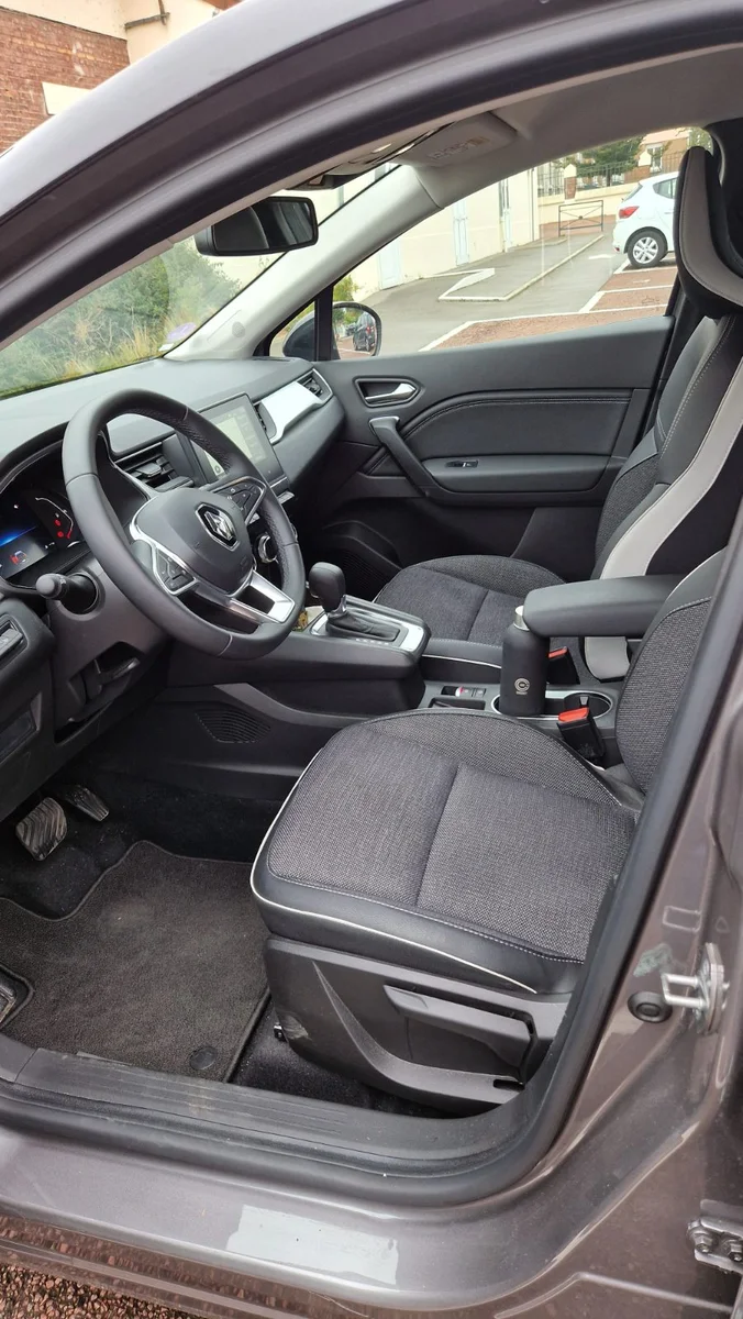 RENAULT CAPTUR HYBRID 145 - Miniature 3