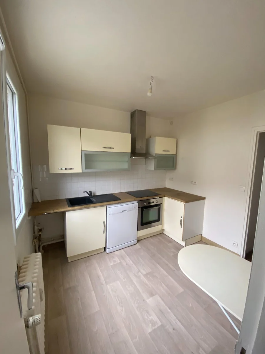 APPT T4 QUARTIER VERMENTON   - Miniature 4