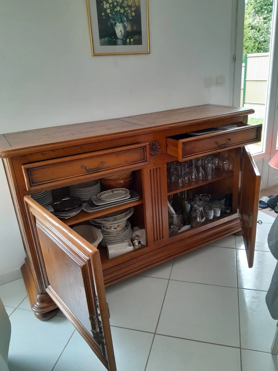 Meuble de rangements  de salle.  - Miniature 3