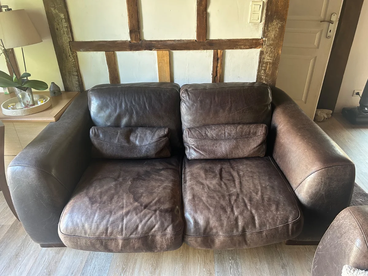 À vendre : deux canapés en cuir marron - Miniature 2